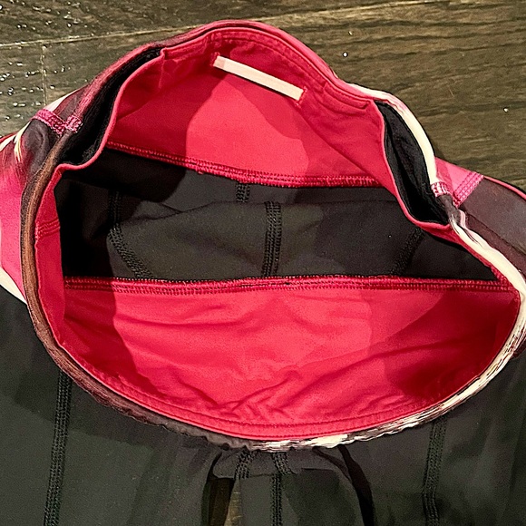 Lululemon Pace Rival Cropped Leggings in Black & Wind Berry Rumble - Rare - Picture 15 of 16